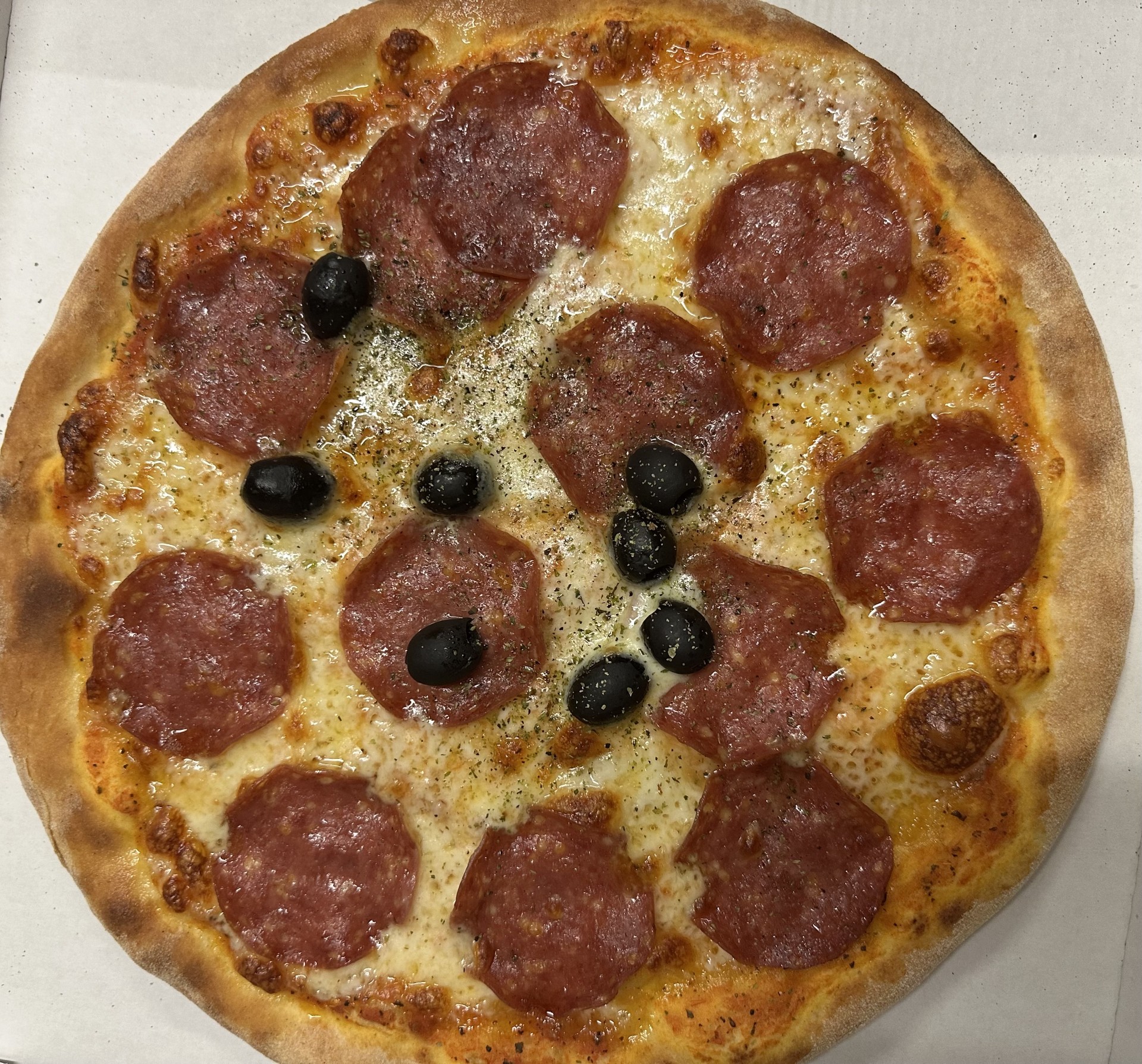 Pizza Salami Normal